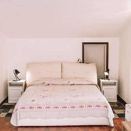 Casa Zoe Lägenhet Lezzeno Exteriör bild